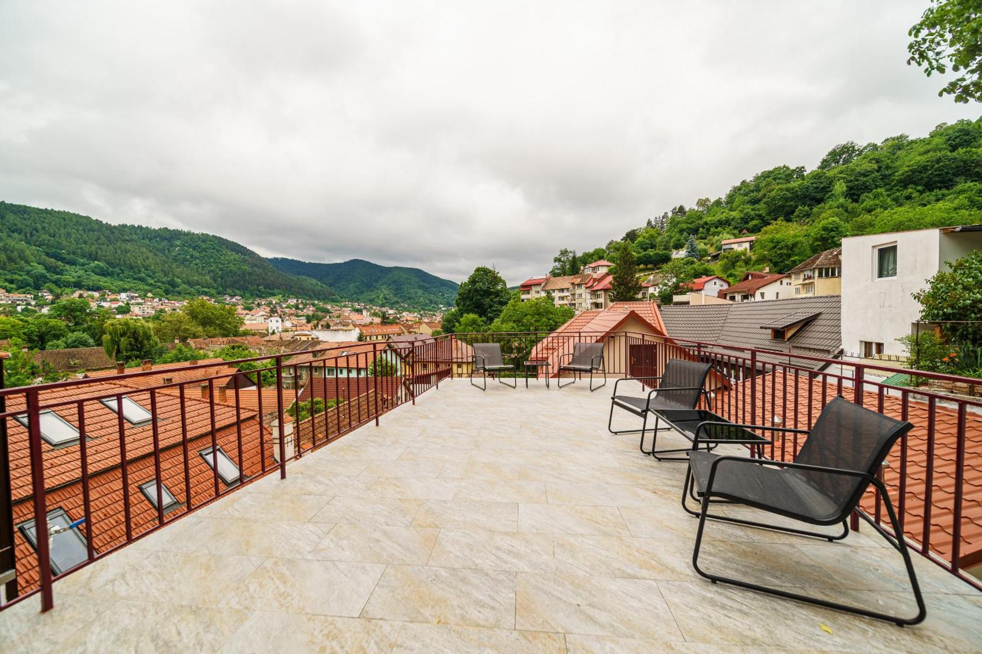 בראשוב Montello Guest House מראה חיצוני תמונה